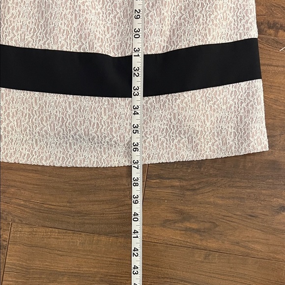 NWT Tahari Black and Cream Striped Lace Dress, Sz 6 - Picture 13 of 13
